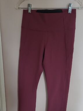 Under Armour Women's  Crop Maroon Active Leggings